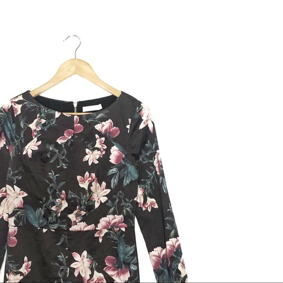 La Maison Talulah | Floral Pencil Dress - Picture 5 of 6